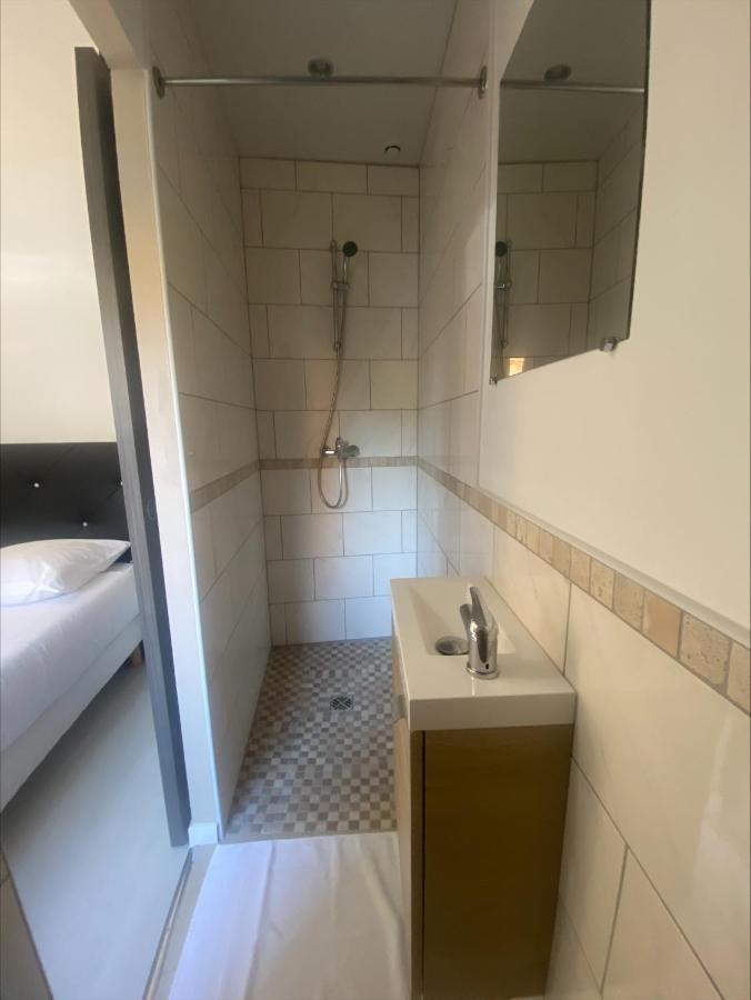 California Hotel Maretz Eksteriør billede